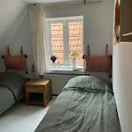Dom wakacyjny Cozy And Colorful House Close On Bornholm