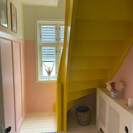 Casa de Férias Cozy And Colorful House Close On Bornholm *