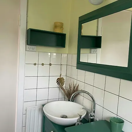 Casa de Férias Cozy And Colorful House Close On Bornholm
